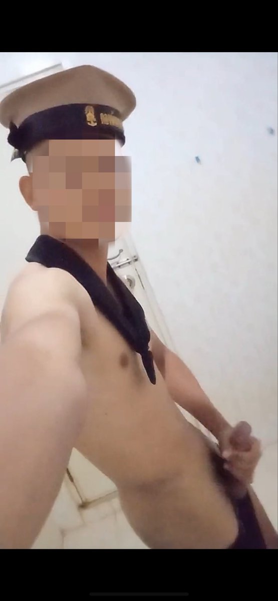 ทหารเรือขอสู้กับครูพ่อเสือร่าน
ทาสตัวไหนอยากโดนสั่งให้ใส่เครื่องแบบร่านๆ แบบนี้ทักมา

#นายหาทาส