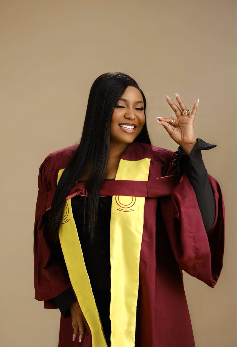 tifepereao's tweet image. What God started, He completed. I just earned a degree.

Pereao Boluwatife. D
B.A. Creative Arts
Second Class Honors ( Upper Division )
UNIVERSITY OF LAGOS.

- Jeremiah 29:11
#graduate #unilag #unilagconvocation2026