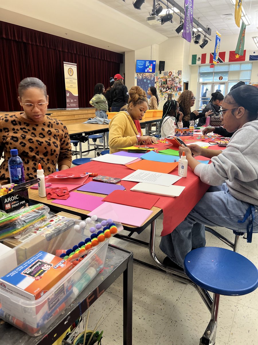 Nikki R. Porter tweet media