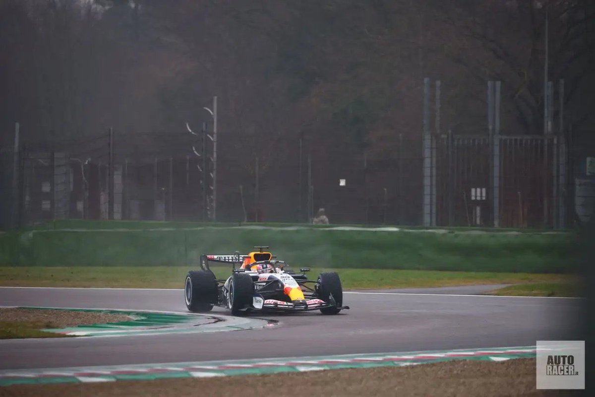 NeumaticoInter's tweet image. ¡Pillado el VCARB en Imola! 🔥

Shakedown secreto con el nuevo livery. 

¿Os gustan estos nuevos coches? 👀

#VCARB #RacingBulls #F1