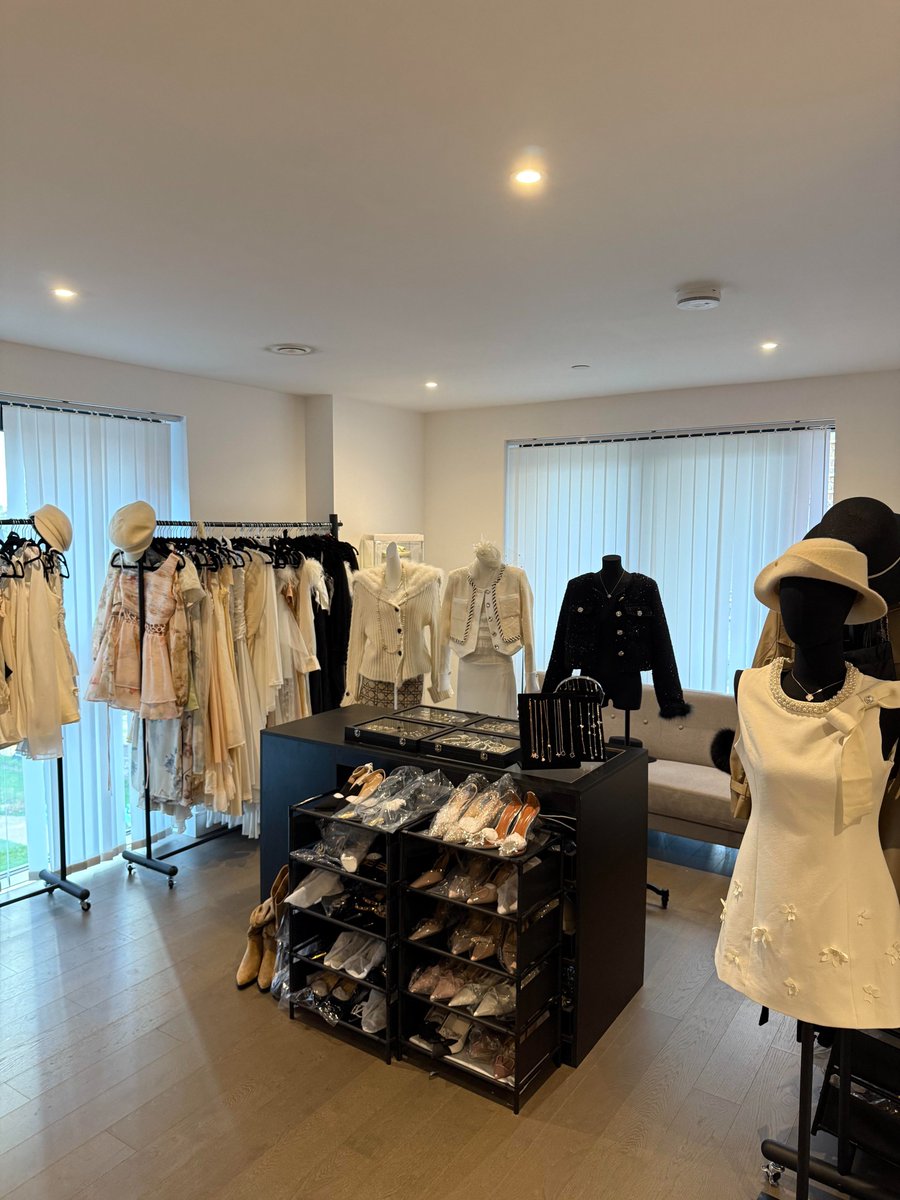 java_sugihadi's tweet image. Girls just wanna shop 👭🛒