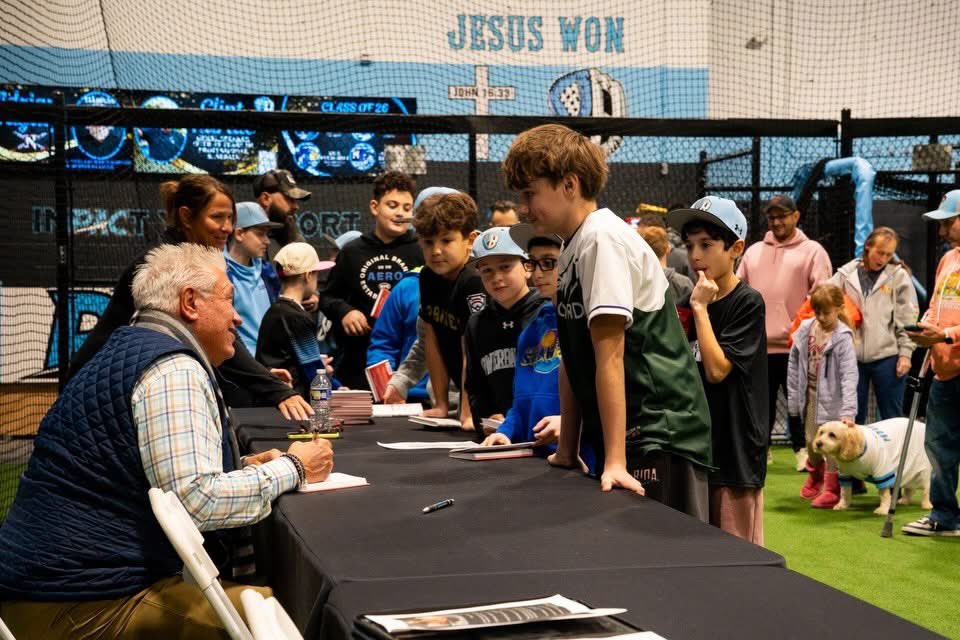 1/20 🤔’s from Denver 🌅🌄🏔️

As a leader …Are you open to change?

Let’s use our eyes and ears.

Everyone performs better with freedom.

Two areas to be mindful of:
*Well being of staff.
&amp; 
*How can I help them be successful?

Have elite preparation 
Strive for elite execution