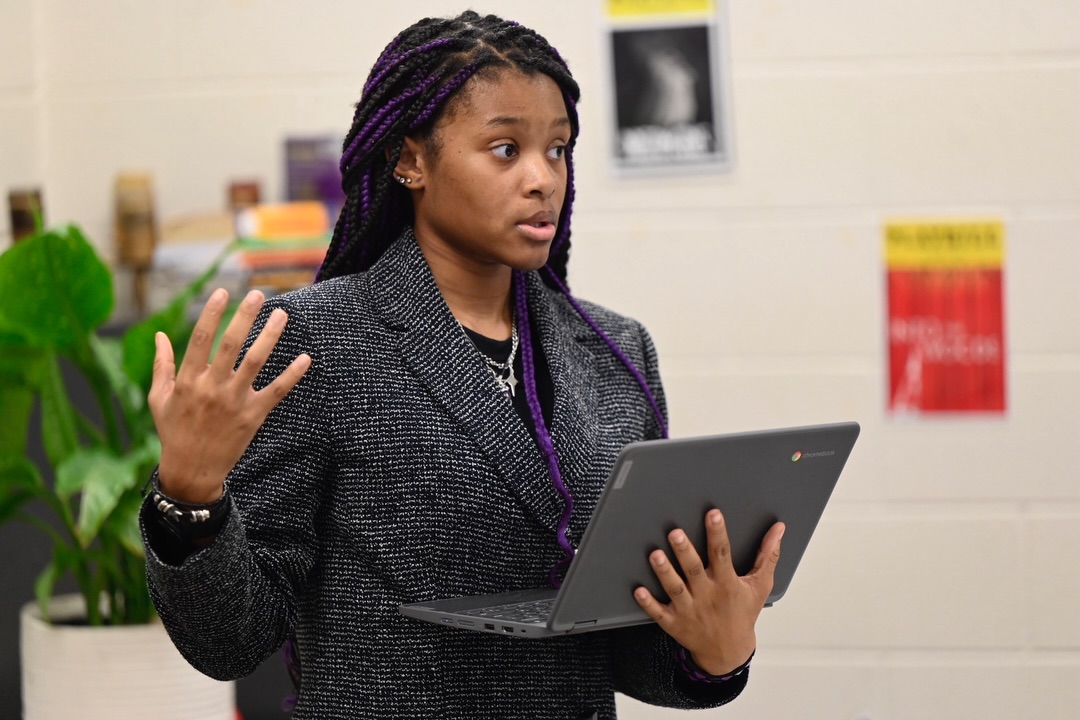BhamTimes's tweet photo. Birmingham City Schools is reviving a powerful tradition of student voice and critical thinking with the launch of #Birmingham #Urban #Debate League (#BUDL), which held its first official tournament Thursday at A.H. Parker High School. @BhamCitySchools
https://t.co/hlimgT9UbM https://t.co/XbAmg7cBAj