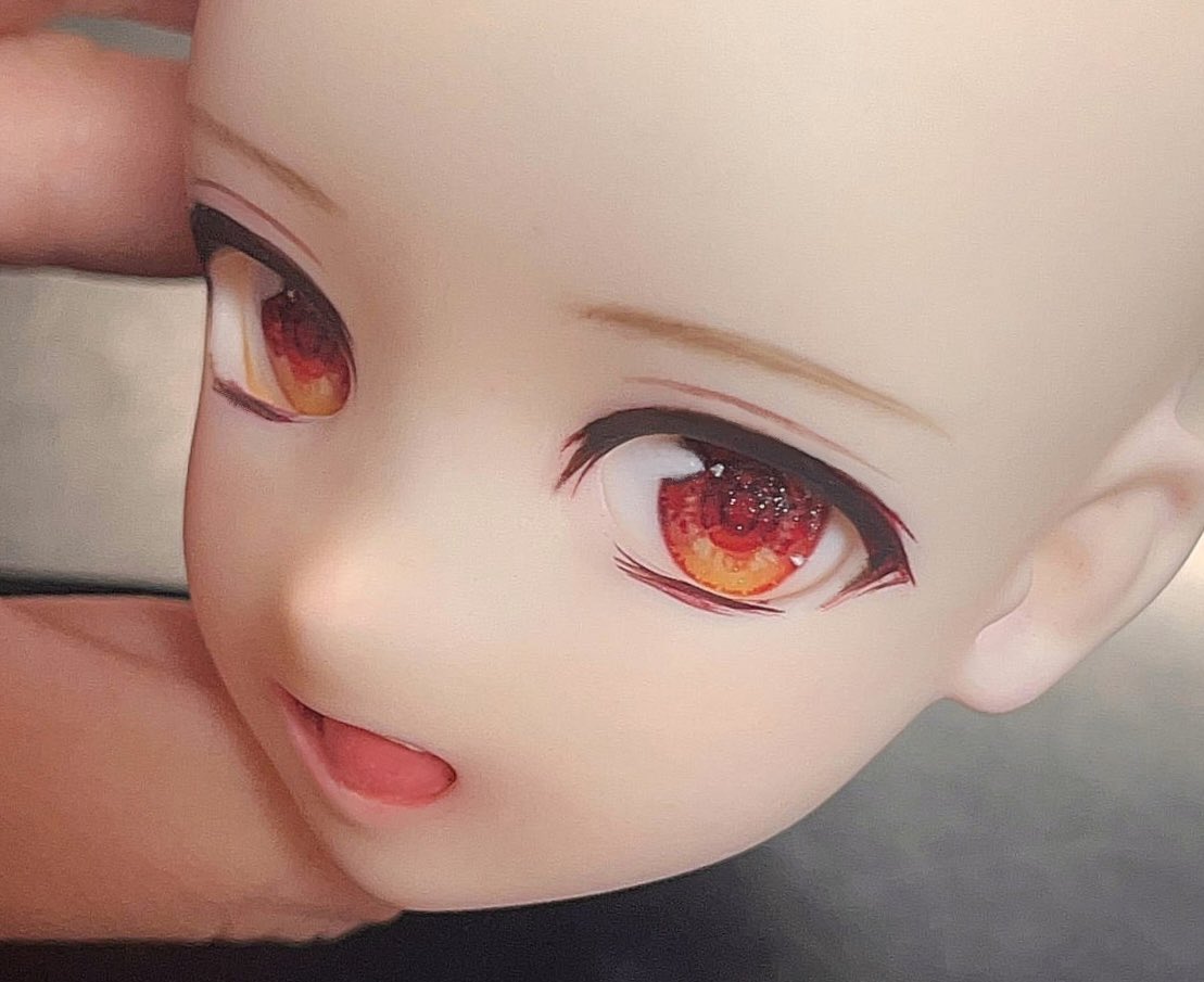 朋友给我画的眼片太亮晶晶了好喜欢
炫耀一下