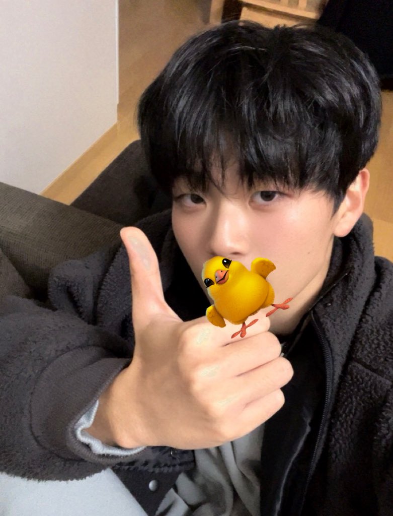 potjad23's tweet photo. ライブ当たったー！！！
dmはちゃんと返します。
 #高校生ゲイ #ゲイ https://t.co/9I8h7J86I1