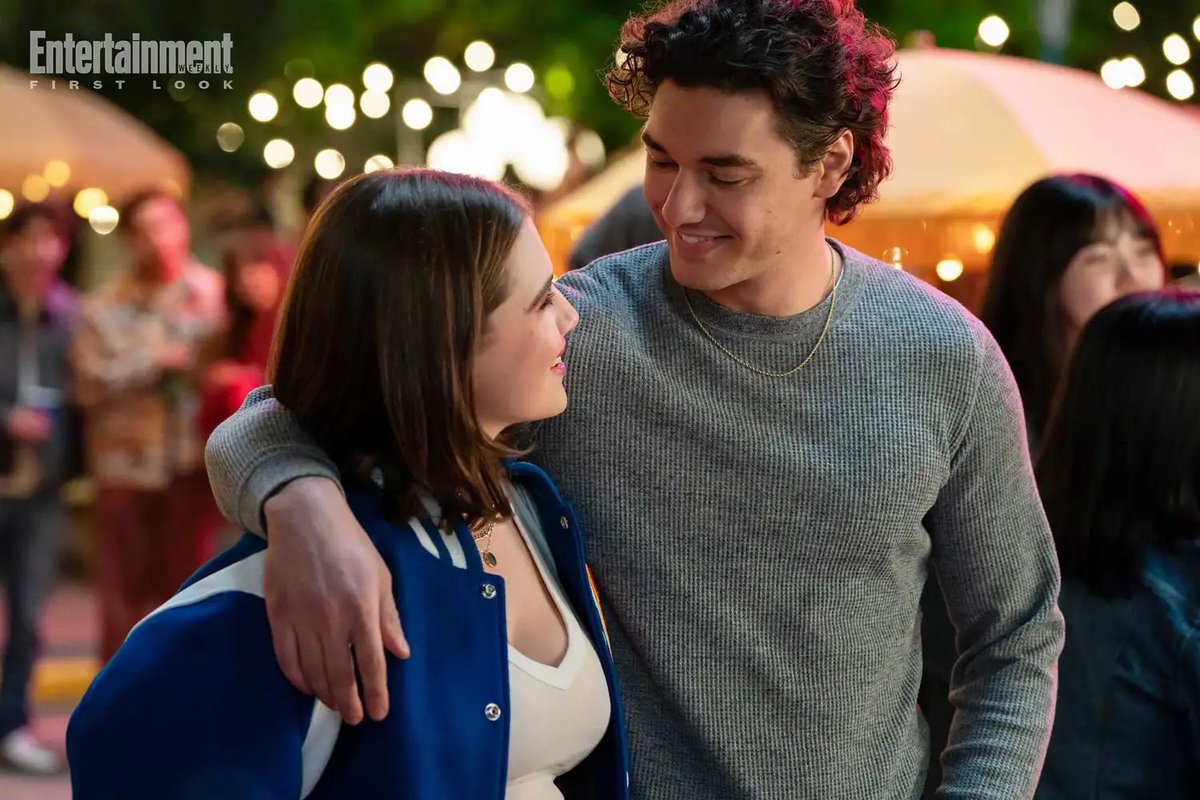 offcampusbra's tweet image. E quando o Garrett chamar a Hannah de Wellsy pela primeira vez na adaptação? 😭

PRIME VIDEO LIBERA ESSE TEASER E A DATA!!!!