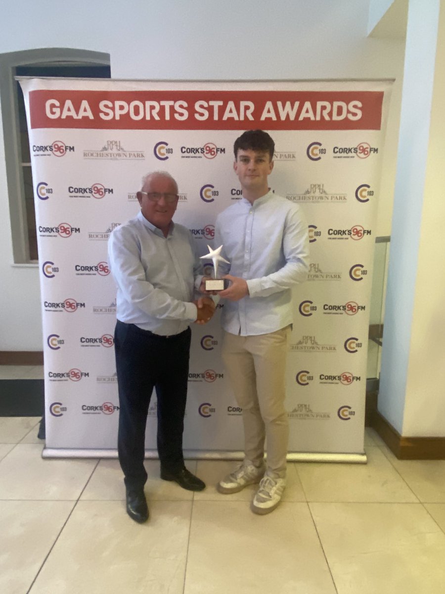 FiFinnymac's tweet photo. Congratulations to @kilbrittaingaa Mark Hickey December winner of @Corks96FM @C103Cork @RochestownPark Sports Star award in recognition of his outstanding contribution to his club’s success 
@OfficialCorkGAA @carberygaa https://t.co/OICesxJzOT