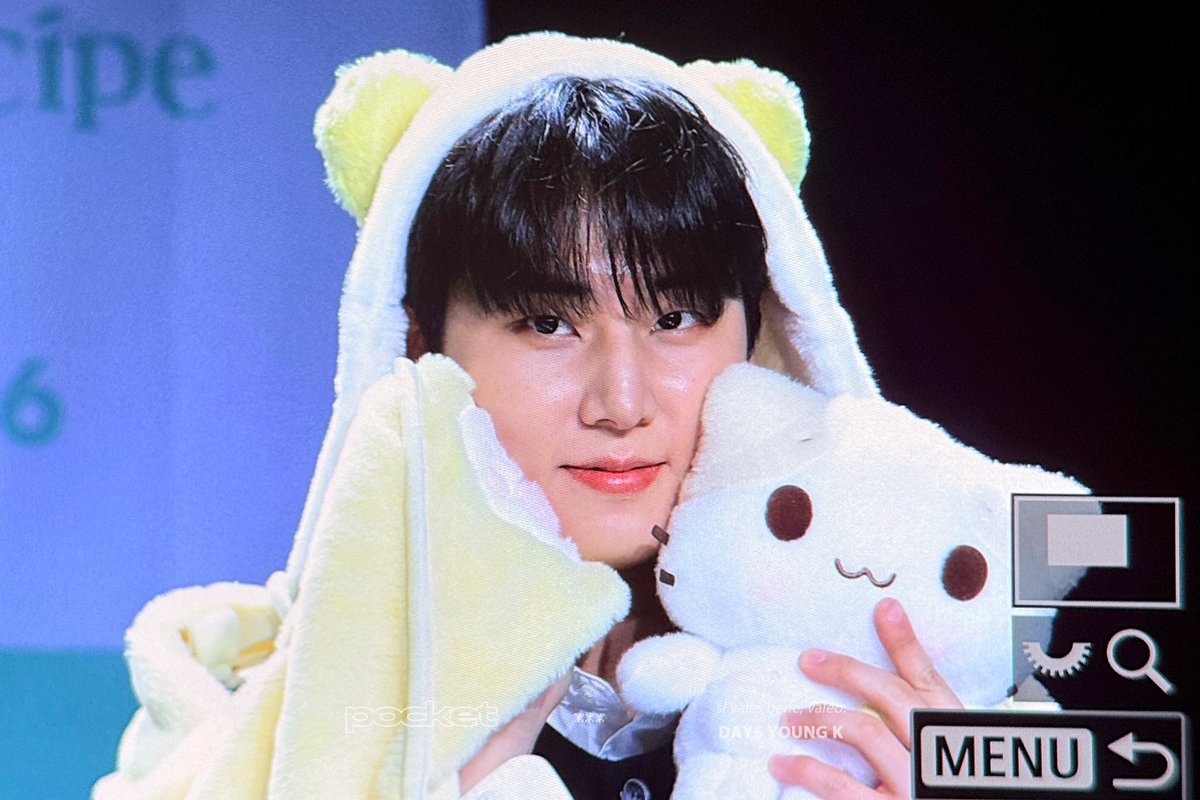 착해 tweet media