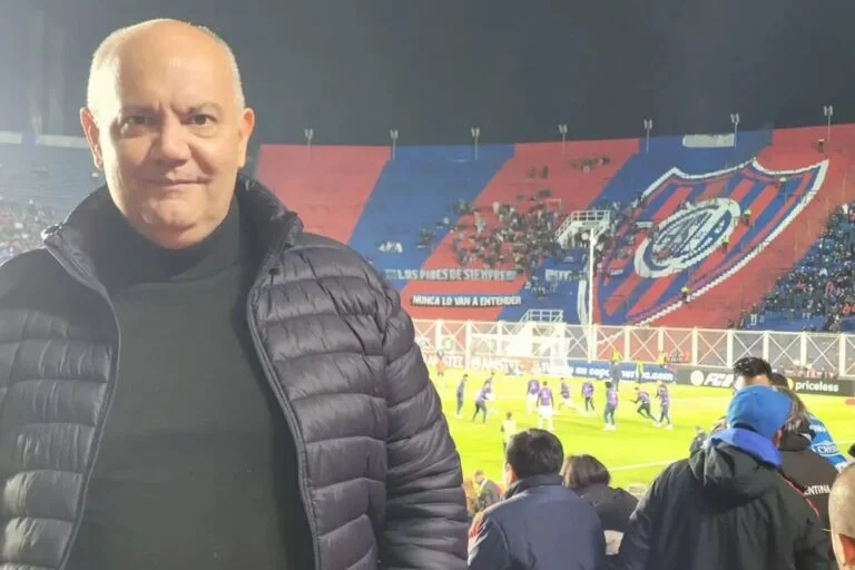 🗣️ "Si es necesario vender, se venderá. Pero vender es una cosa y regalar es otra. Esta comisión tiene que dejar al club ordenado y prolijo para las elecciones. Hay que ser muy serio y cuidar el patrimonio del club"

🔵🔴 Ulises Morales, dirigente de la comisión transitoria de