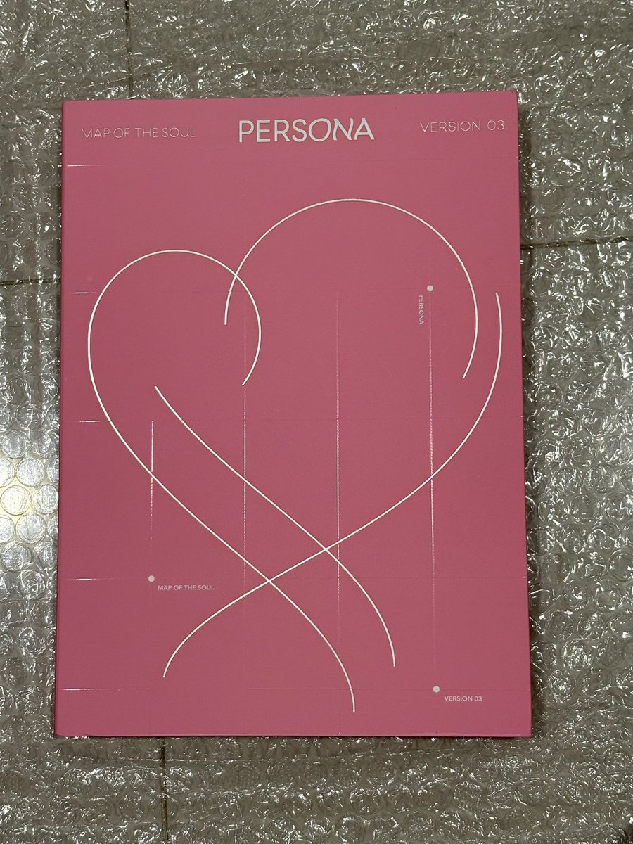 gaeventyne's tweet photo. BTS Album Persona ver.3 
การ์ด Jungkook 2 ใบเลย
Price : 300
ค่าส่ง : 50
เดมสอบถามหรือขอดูรูปเพิ่มเติมได้เลยนะคะ
❤️มีของแถมทุกออเดอร์ค่ะ
#ปล่อยของสะสมบังทัน #ตลาดนัดบังทัน https://t.co/ggR2g6RdWf
