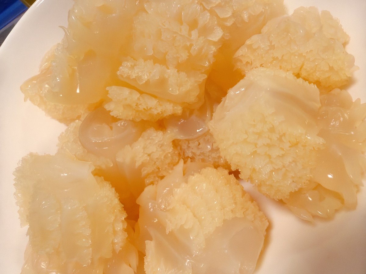 昨日、ついにクラゲの頭を食べた！！！！
めっちゃ好きだった！！！！
また食べたい！！！！
てか下ごしらえ大変だったw
あと、食べた音をボイスメモで撮ったんだけど、それの載せ方わからなすぎて今w