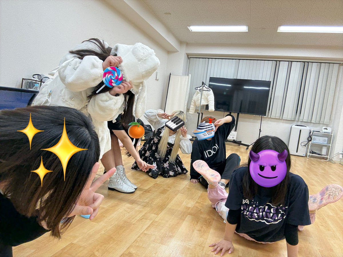9vistacopyunit's tweet photo. のどあし自慢に向けてみんなで最後の練習してきました🌟

はじめましてのステージですが盛り上がること間違いなし！皆さんとお会いできるのをメンバー一同楽しみにしています🎵

近々当日の物販情報も公開予定です！お見逃しなく👀!! https://t.co/IfVZs0uMZn