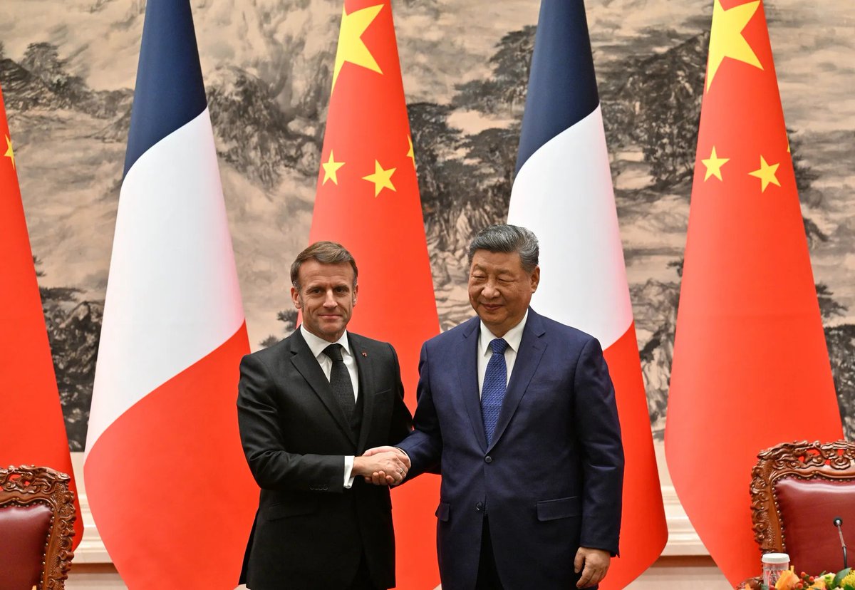AlertesInfos's tweet image. 🚨🇫🇷🇨🇳 FLASH | Emmanuel Macron indique que la Chine est la "bienvenue en France".
