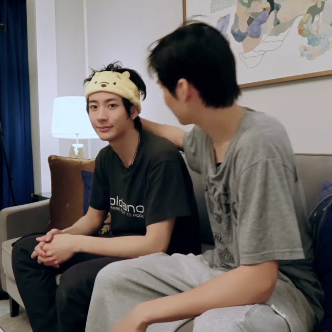 daintoiny's tweet image. 