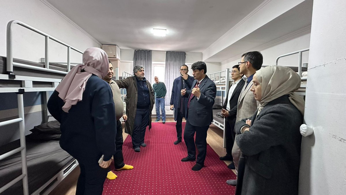 Kırgızistan Oş Alimbek Datka Yurdu olarak, <a href="/TMaarifVakfi/">Türkiye Maarif Vakfı</a> Daire Başkanlarımız Sayın Ahmet GÜNEY, Mustafa TAŞÇI ve Yurt Hizmetleri Koor. Sayın Mehmet ALGAN ve ekibini misafir ettik.
Ziyaretleriyle bizleri onurlandıran değerli misafirlerimize teşekkür ediyoruz. <a href="/alganmehmett/">Mehmet Algan م</a>