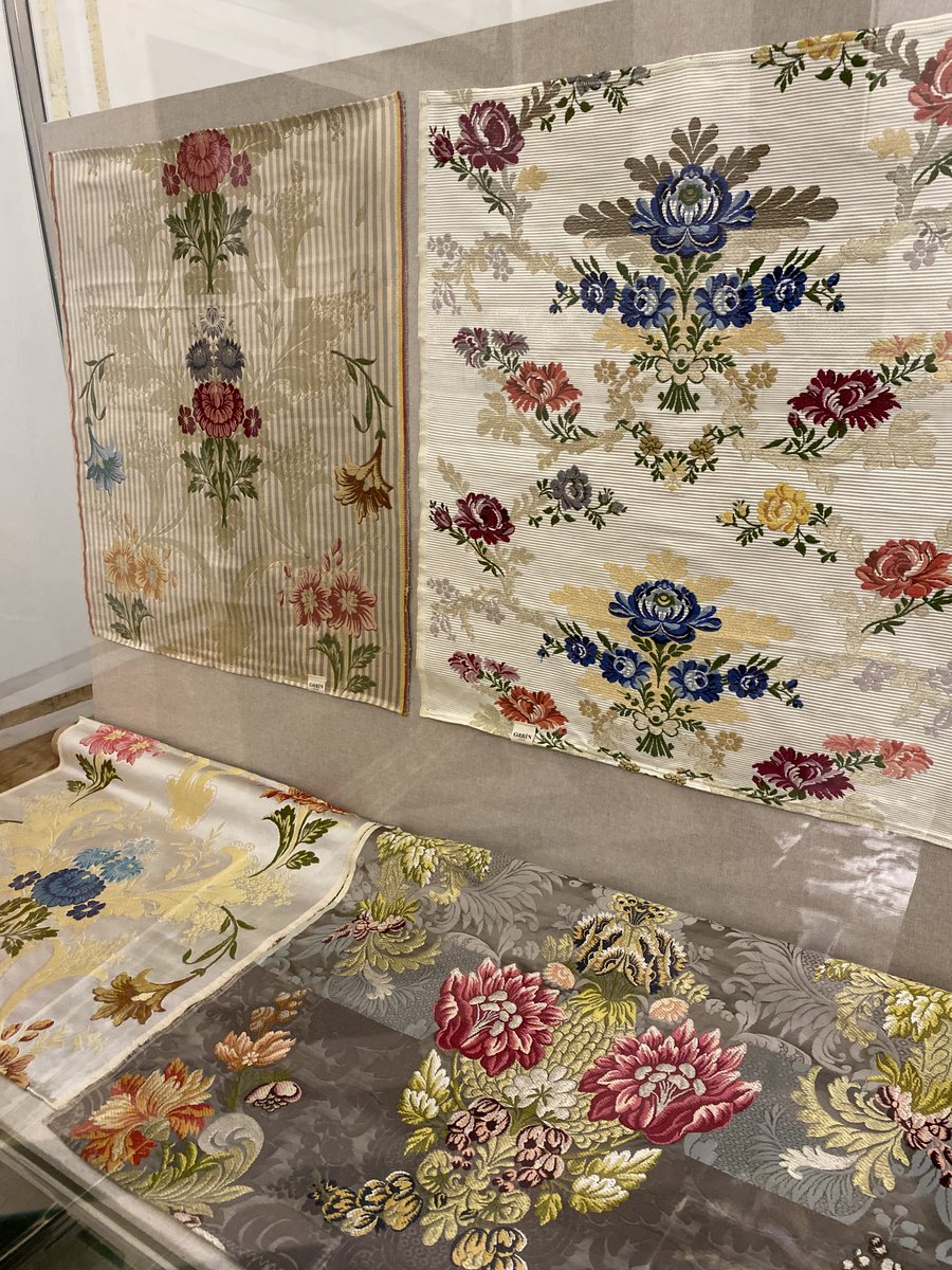 ¡Nueva exposición!

"La industria de la seda valenciana" pretende dar visibilidad a los actuales fabricantes de tejidos de seda de València, que con su labor y trabajo, mantienen una tradición que se inició a finales del siglo XV, con la creación del gremio de velluters.