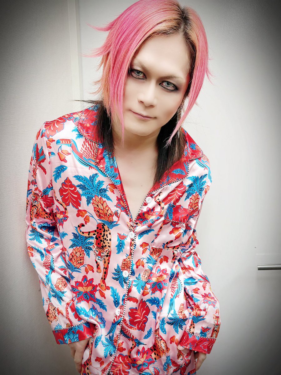 あをいはる(バンドver)
サポート

はるさんもサポートメンバーズも皆さんお初でしたが、楽しくライブさせて頂きました
楽屋でもとてもためになるお話していただいたり…感謝！
ご来場の皆さんにも感謝！

また是非😌