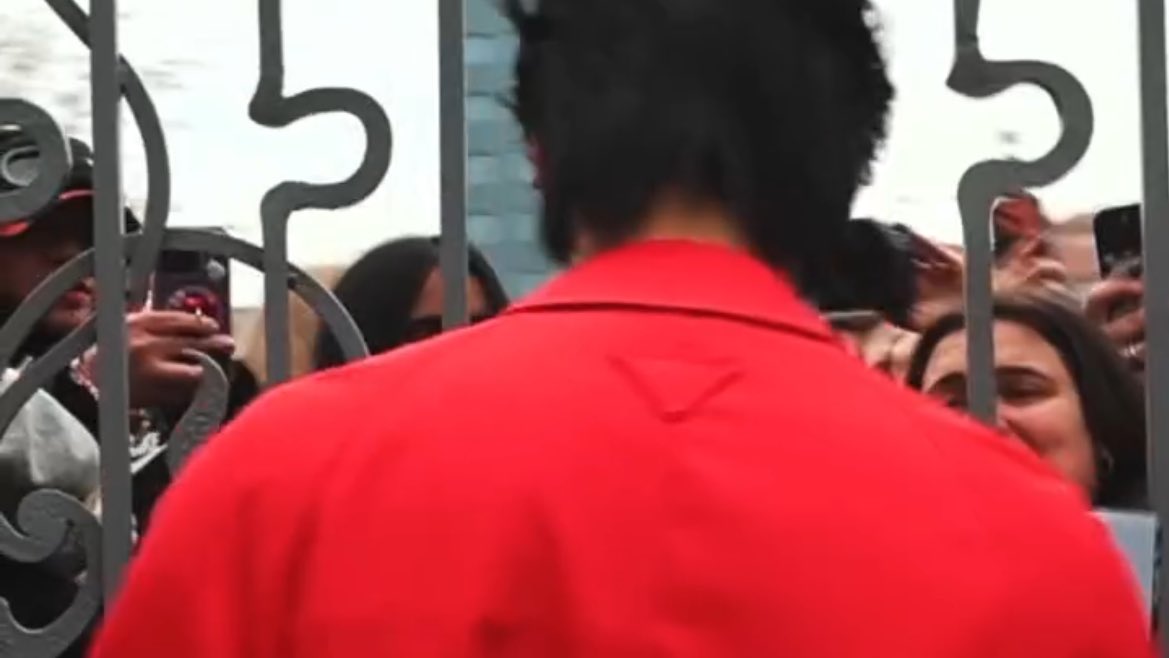 myyoursmile's tweet image. รอบล้อมไปด้วยความรัก ❤️✨

WIN PRADA FW26 ICONIC

#PRADAFW26xWIN
#PRADAFW26 #PRADA
#winmetawin