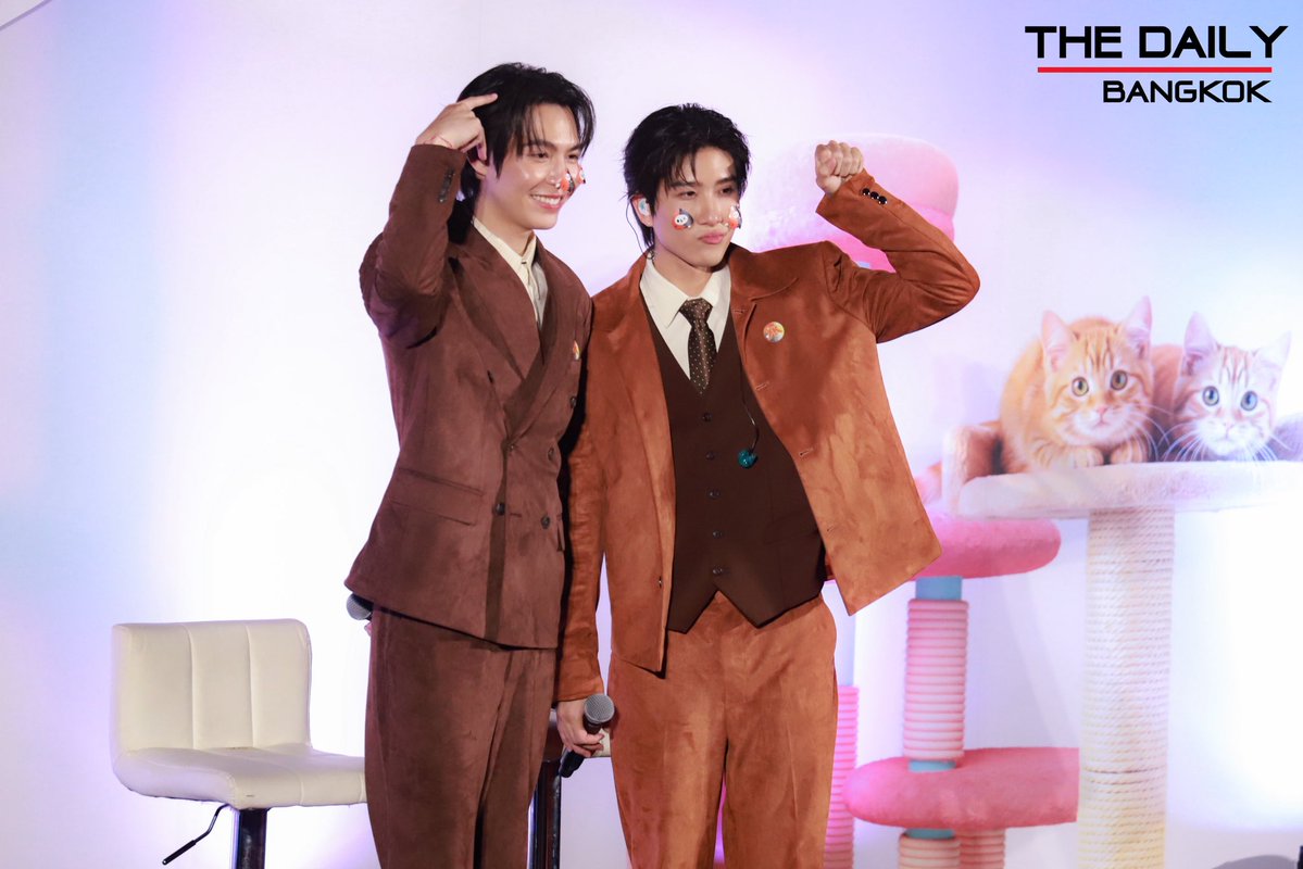 thedailybkk's tweet image. “เฟิร์ส-ข้าวตัง” ชวนแฟนๆเติมแมวไปพร้อมๆกัน ในงาน "เปย์รักด้วยแมวเลี้ยง THE FIRST MeOWMENT"

#CatForCash
#CatForCashEP1
#Firstkpp #khaotungg
#FirstKhaotung #เฟิร์สข้าวตัง