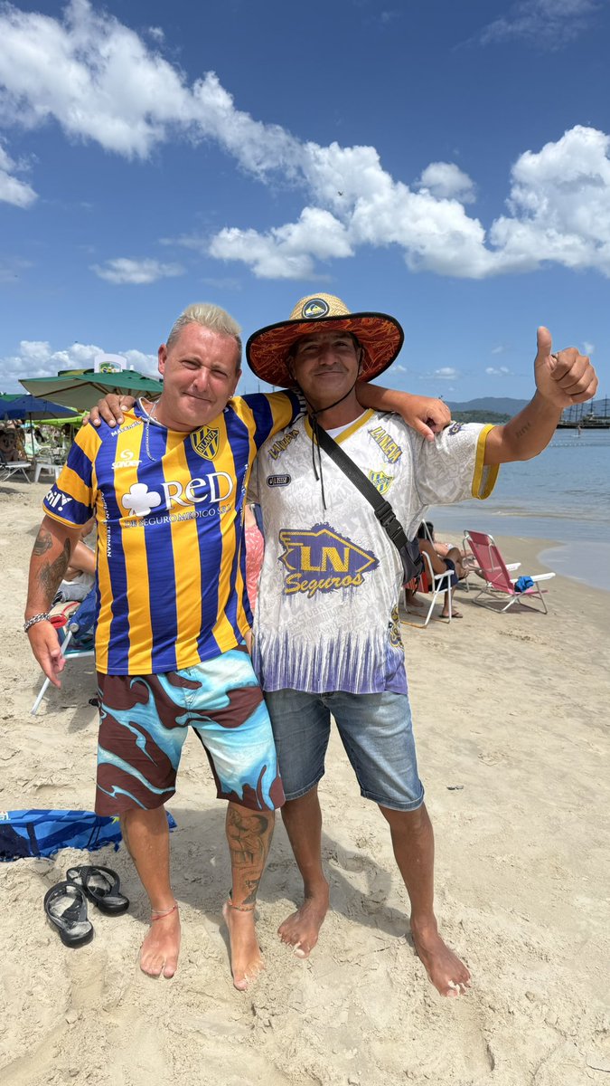 En todos lados! 💛💙 <a href="/HinchasAtlanta/">HinchasAtlanta</a>