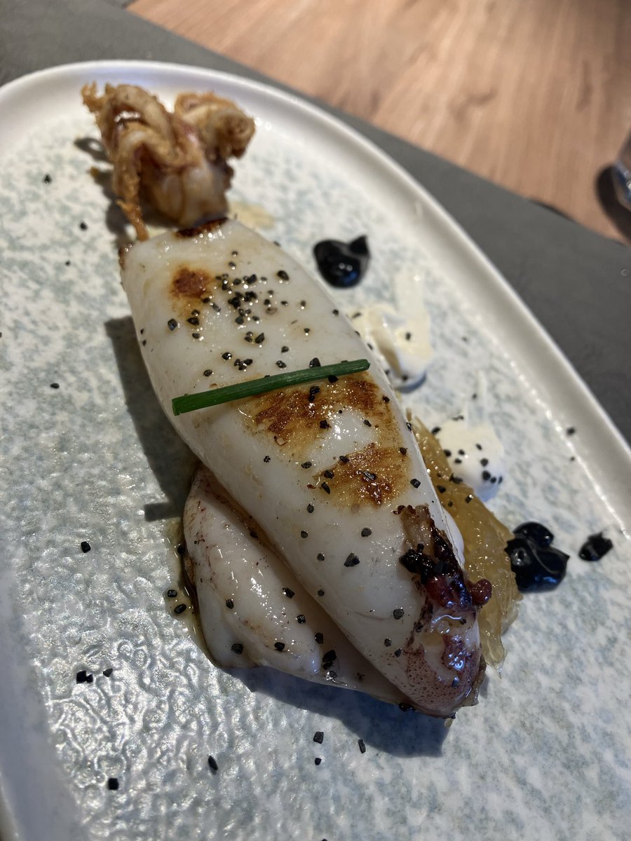 javyaraque's tweet image. En #restauranteaguatinta #aranjuez combinando sus platos con @uvasfelices de @vilaviniteca y @RiojaWine_ES 💚 🩷 #ilovewine #Gastronomia #rioja #vilaviniteca #uvasfelices