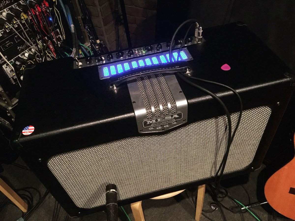 itanimusic's tweet photo. 愛用してきたMESAのTransatlanticギターアンプを手放しました。10数年に亘るステージでの大切な相棒でしたが、28kgという重さをこのトシで運搬するには限界が来てしまいました。次はより軽量なアンプへの乗り換えを予定。さて、どうするか・・

#ギターアンプ #ギタリスト #仕事道具 https://t.co/jU2aQ7WgyT