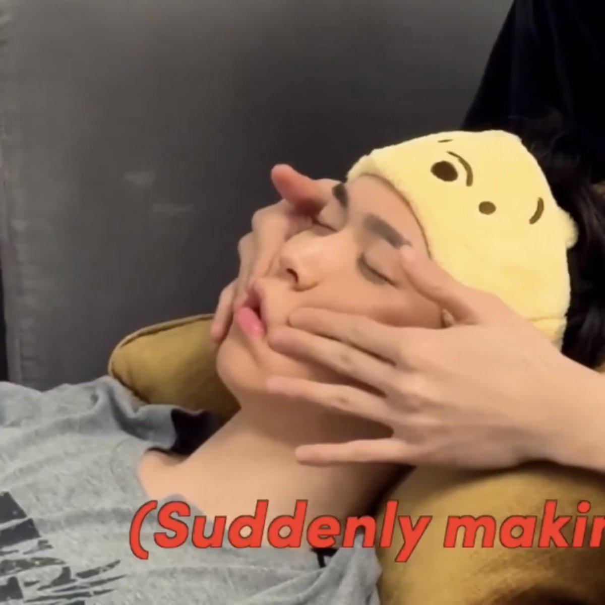 emilyluvyou's tweet image. แก้มจ้อกคือของเล่นของไอข้าวจิงๆ ทุกคนได้บีบหมด (ยกเว้น____)