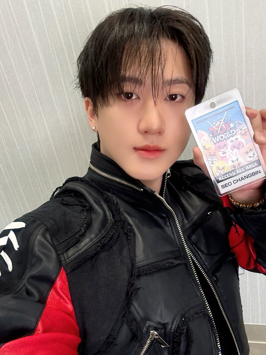 Stray_Kids_JP's tweet image. Stray Kids、LIVE Blu-ray『Stray Kids Fan Connecting 2024 “SKZ TOY WORLD”』のシリアルナンバー応募特典の受付は本日1/20(火)23:59まで！

メンバー直筆サイン入り
ラミネートパスのセルフィーを公開🎉

▶️ 詳細はこちら
straykidsjapan.com/info/archive/?…

🤖 特設サイト
straykidsjapan.com/toyworld_bd/…