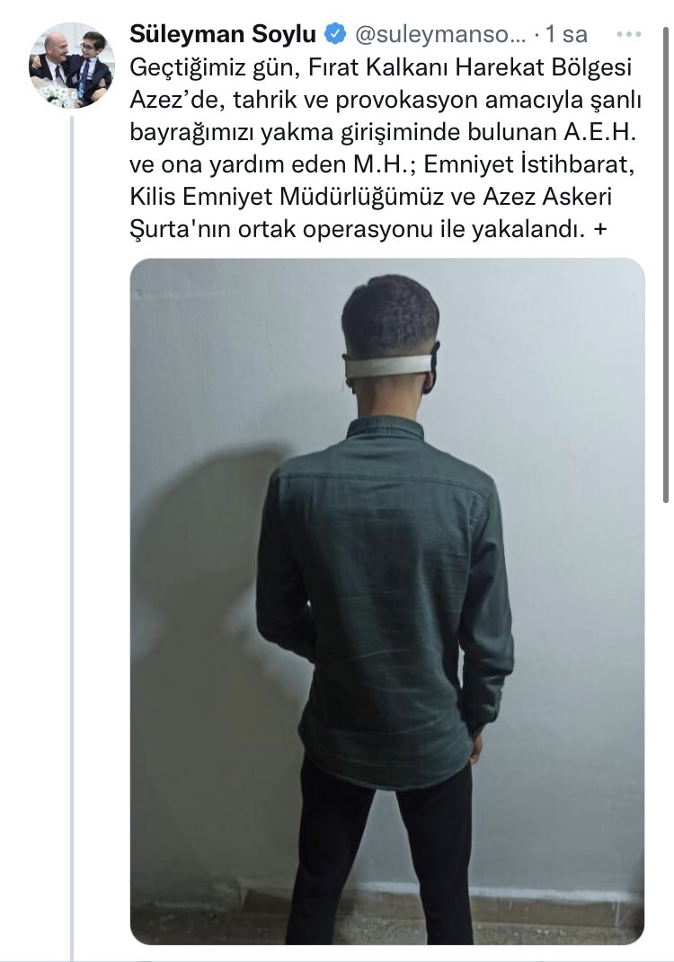 Herkes müsterih olsun.. Devlet Türk bayrağına el uzatan şerefsizin peşine düştü..

Daha önce de bayrağımıza el uzatan kim varsa paketlendi ve gereği yapıldı..

Kamışlı yakında Suriye ordusunun kontrolüne geçecek ve o it bunun gibi yakalanacak!