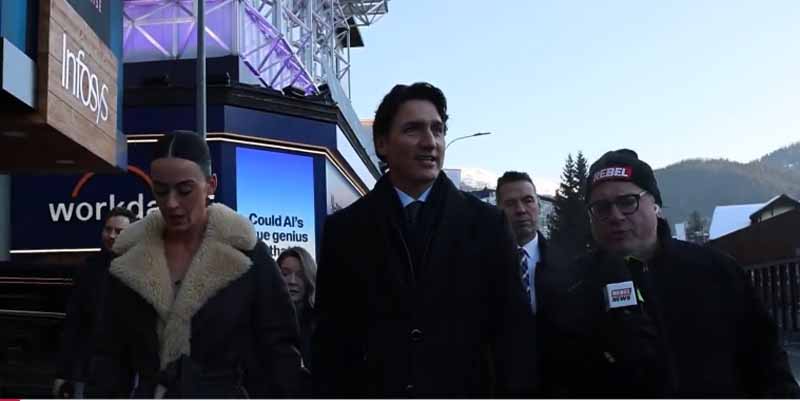 gtlem's tweet image. Ezra Levant ambushes Justin Trudeau on the streets of Davos DEMANDING to know who paid for his trip

Whoever paid for Trudeau's trip is NONE OF HIS BUSINESS - as Justin Trudeau is a PRIVATE CITIZEN who can do whatever he wants, whenever he wants

@Red_Toryism