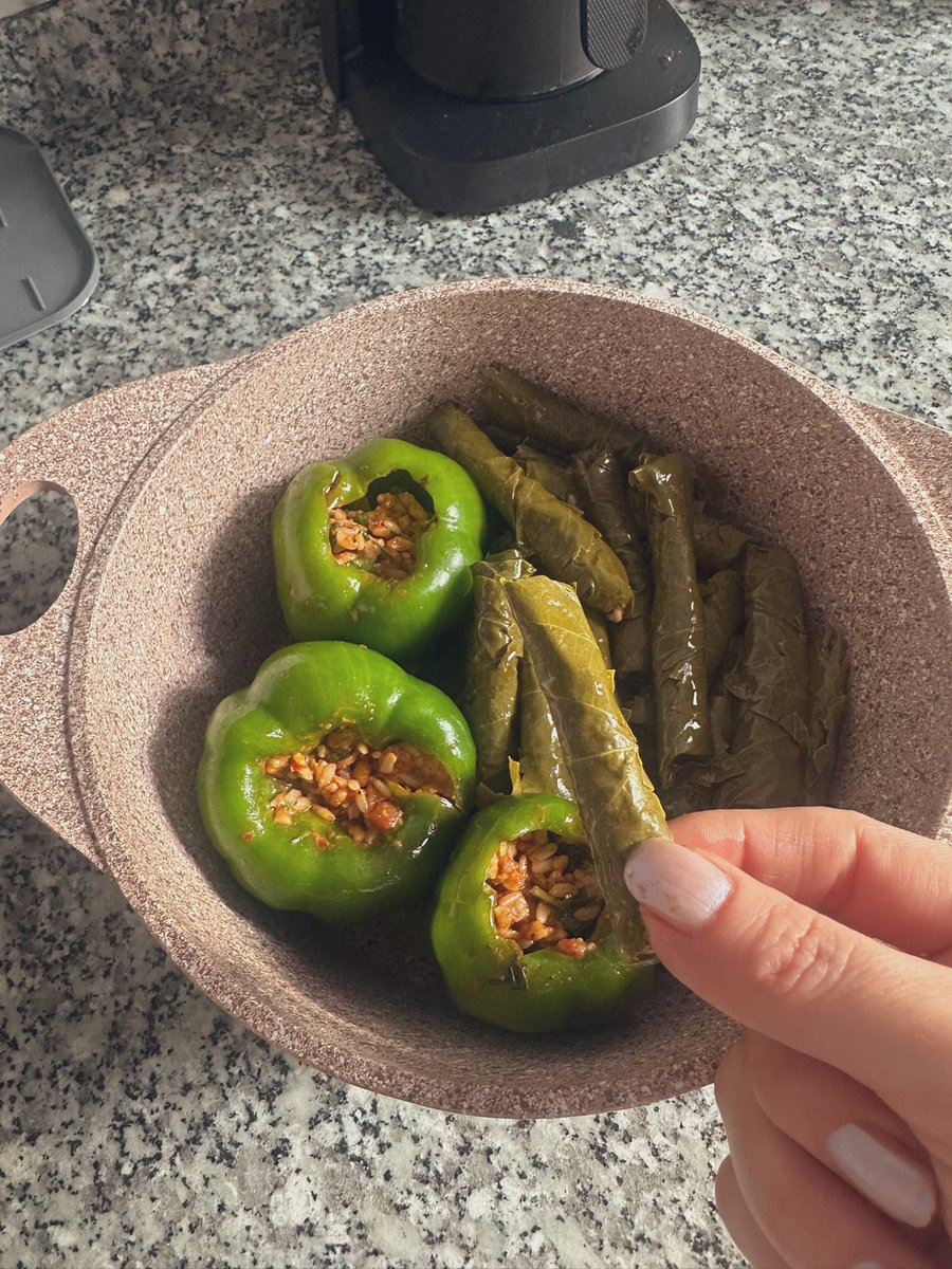 Bu eller sadece tivit atmıyor 😁😅🫠🙈