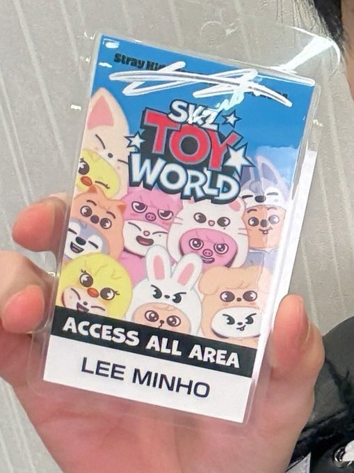 minolinori's tweet image. THEY USED HIS REAL NAME YAYYY 🥹