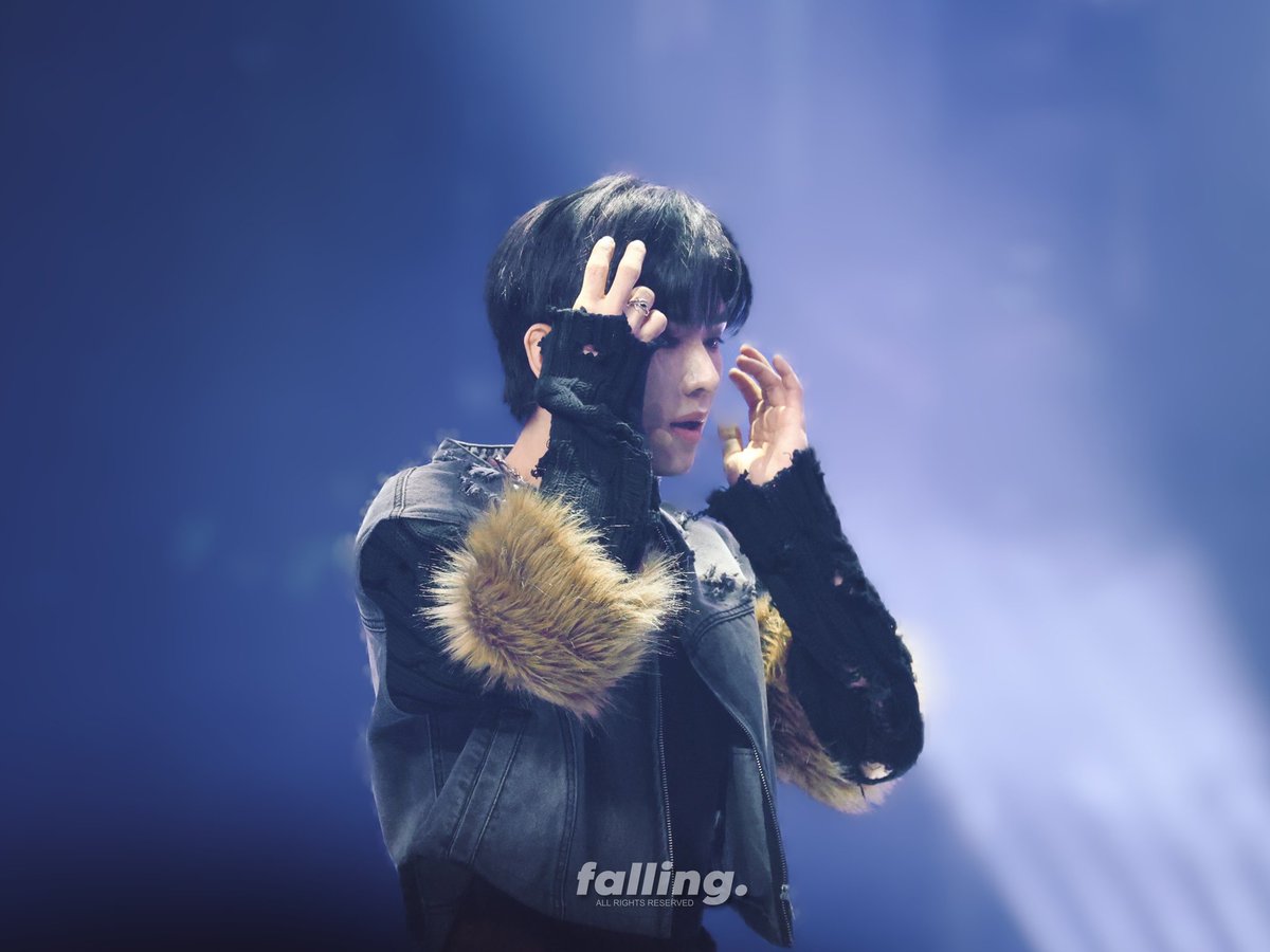 𝓯𝓪𝓵𝓵𝓲𝓷𝓰 tweet media