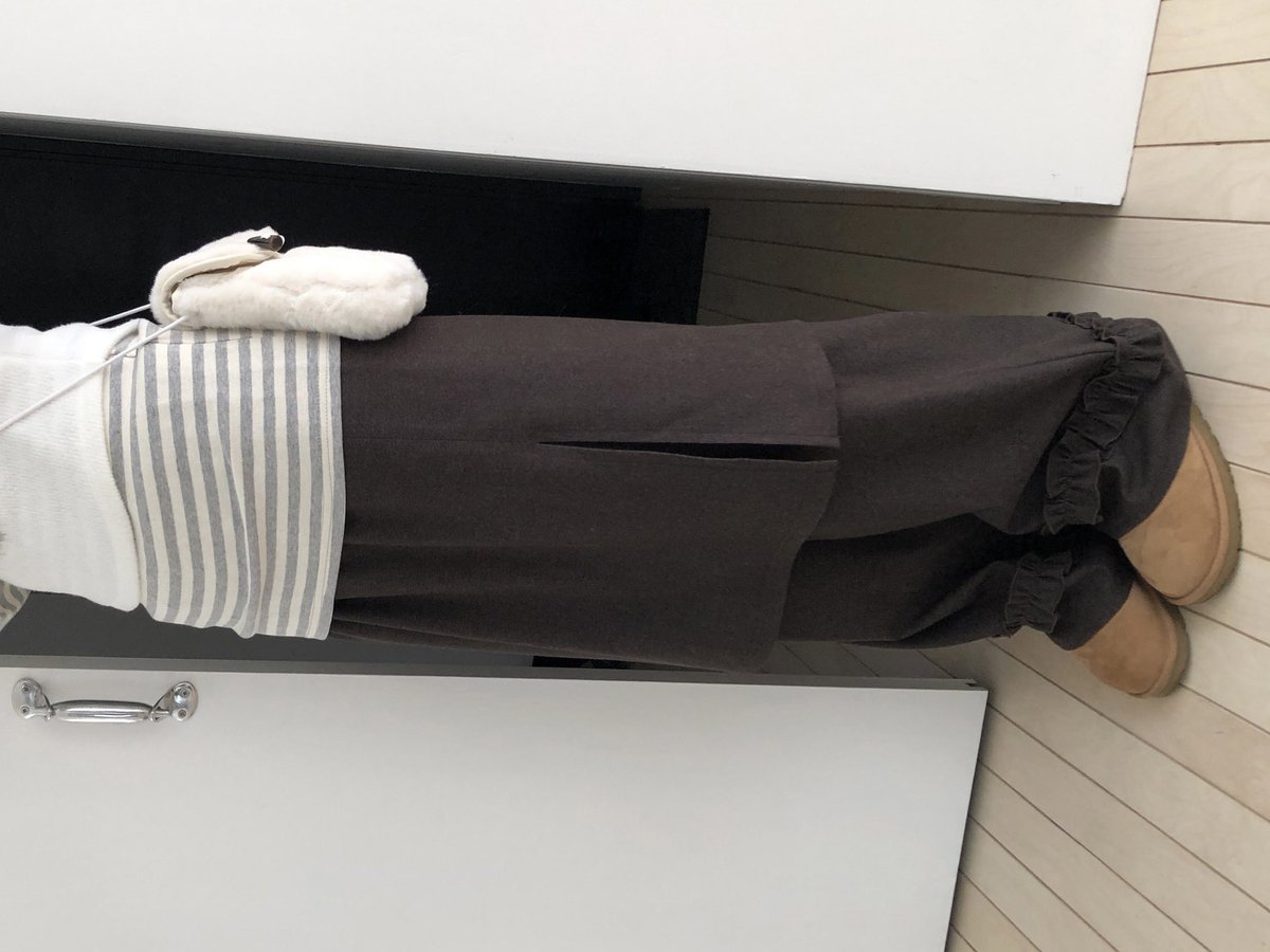 내 취향 팬츠 위시리스트 타래 
(링크를 통해 리워드를 제공받습니다)