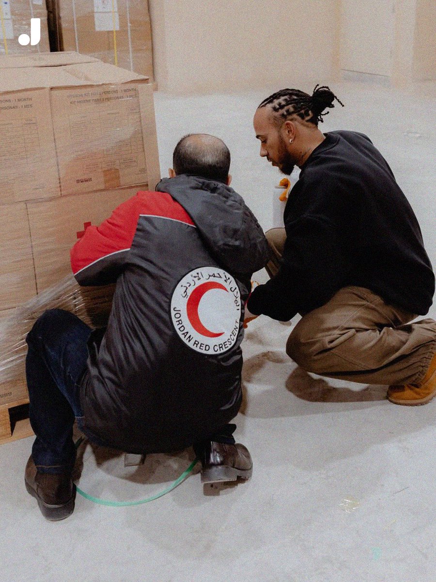 🇵🇸 Lewis Hamilton, Ürdün'de bulunan Gazze insani yardım ekiplerini ziyaret etti.

#gaza #lewishamilton #filistin #f1