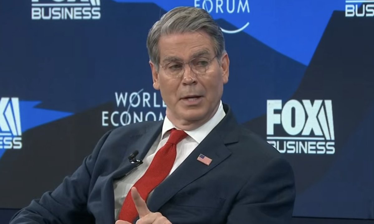 ElizHagedorn's tweet image. Bessent credits "maximum pressure" sanctions for the #Iran protests  
 
"It's worked because in December, their economy collapsed. We saw a major bank go under. The central bank has started to print money. There is a dollar shortage. They are not able to get imports, and this is…