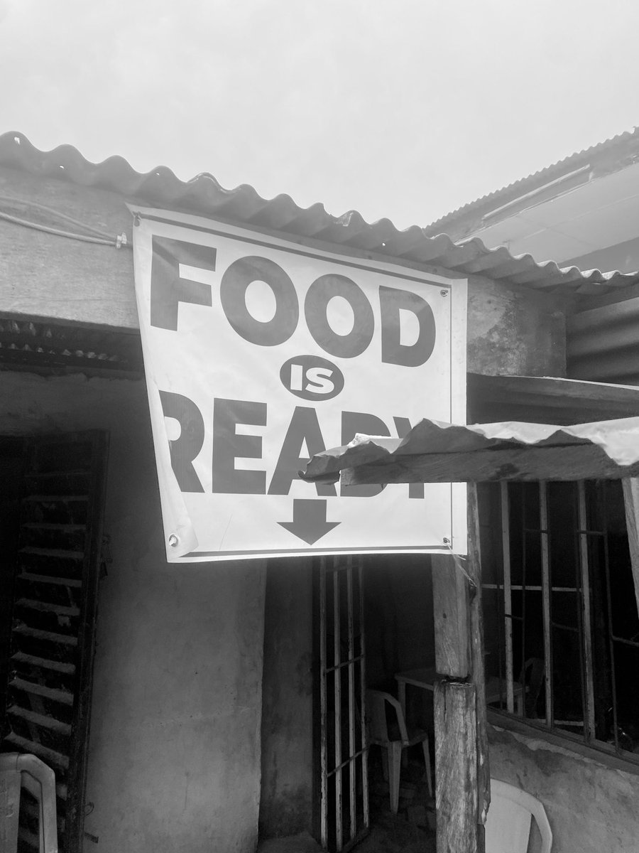 ArtGbadebo's tweet photo. Street poles 
Call God 
Food is ready 

#dailystreetdocumentation #art #Photography101 #artgbadebo https://t.co/016M3Oyo4D