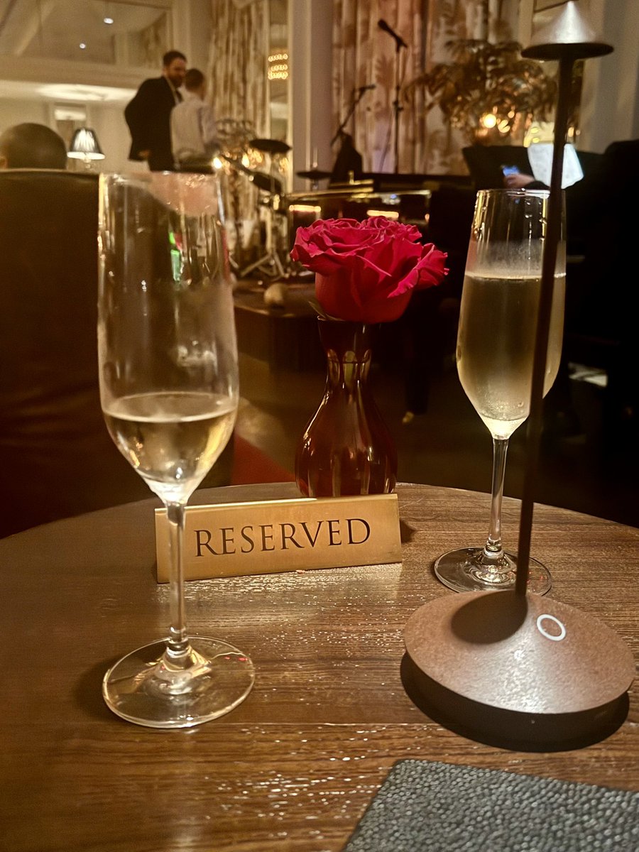 𝓜𝒾𝒶 tweet media