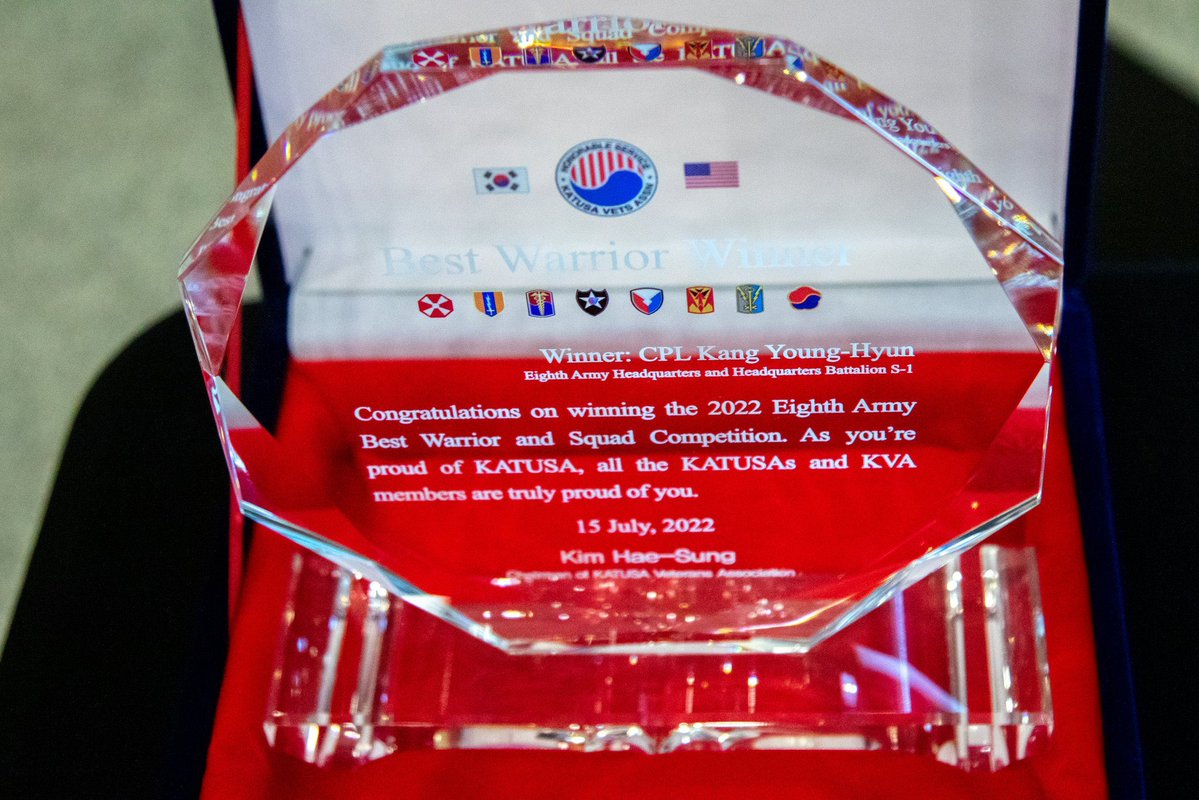 mrsjungchanwoo's tweet image. - TOEIC 970/990 points
- TOEIC speaking level 8
- TOEFL 116/120 points
- the first idol enlist in KATUSA
- the winner of 2022 Eight Army Best Warrior Competition KATUSA Category
- got a perfect 100 points in driving skills test