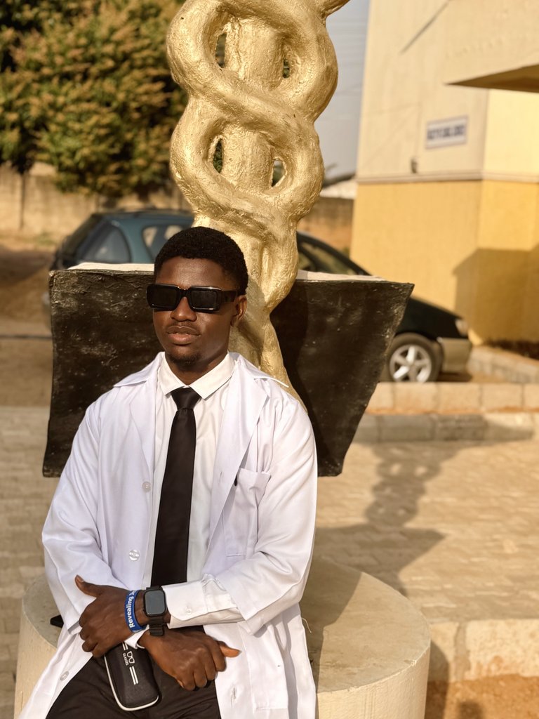 blv_cklight's tweet photo. 4th year. Day 1.
BHUTH, Jos.

Officially starting my Clinicals
First lecture — active.

Path &amp; Pharm dey observe my ends…
no pressure 😈

Let’s get the 4th year started!!! https://t.co/nYxFn1OTRc