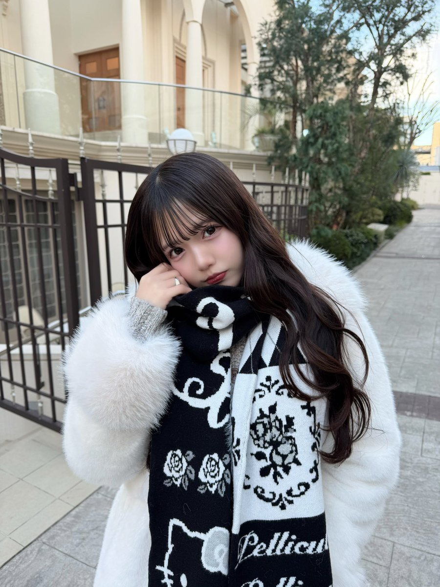 Jams Collection 津代美月ちゃん着用💜 PELLICULE HELLOKITTY hug