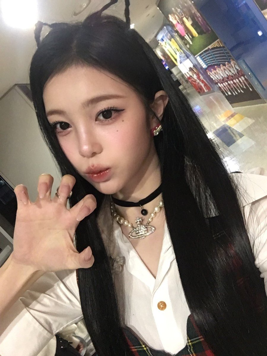 Hearts2Hearts Base tweet media