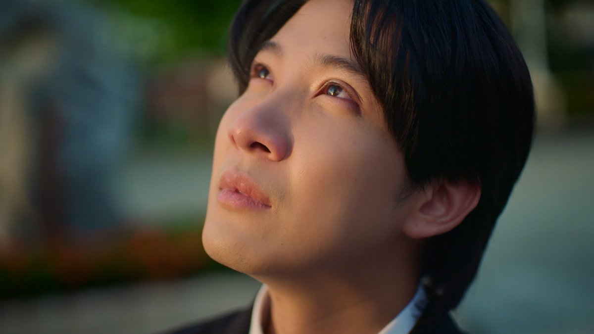 GMMTV's tweet image. มีคนคอยมองดูลิงซ์อยู่ตลอดเลยนะ 🫳🏻
#CatForCashEP1
@Firstkpp @myktnw