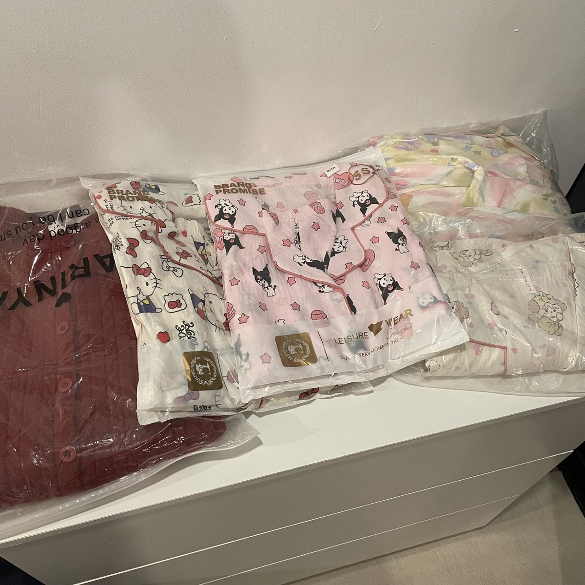 ieieprym's tweet image. พรีวิว🙌🏽  ฮู้ด cin str duex มีมากกว่าในรูป
ลงพรุ่งนี้ 19.00 (22/1/69) 🚘 shipping 45 รี+ฟอล ลด 10
ปักหมุดรอเรียกเลย

#ส่งต่อเสื้อผ้า #ส่งต่อกระเป๋ามือสอง #ส่งต่อเสื้อผ้ามือสอง #ส่งต่อเสื้อผ้ามือสองราคาถูก #ส่งต่อเสื้อผ้ามือสองสภาพดี #ส่งต่อเสื้อผ้าราคาถูก #โล้ะตู้ #ส่งต่อกระเป๋า