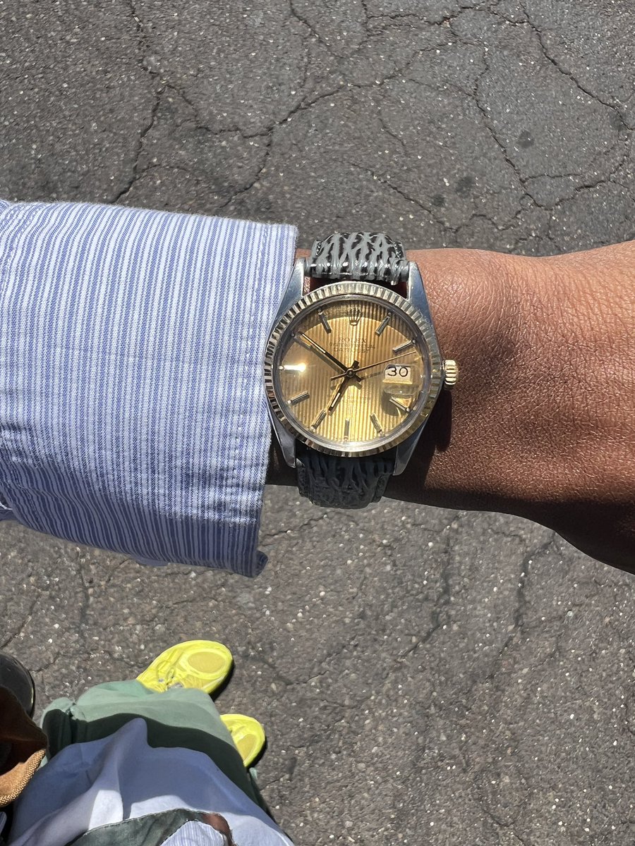 Big €uro tweet media