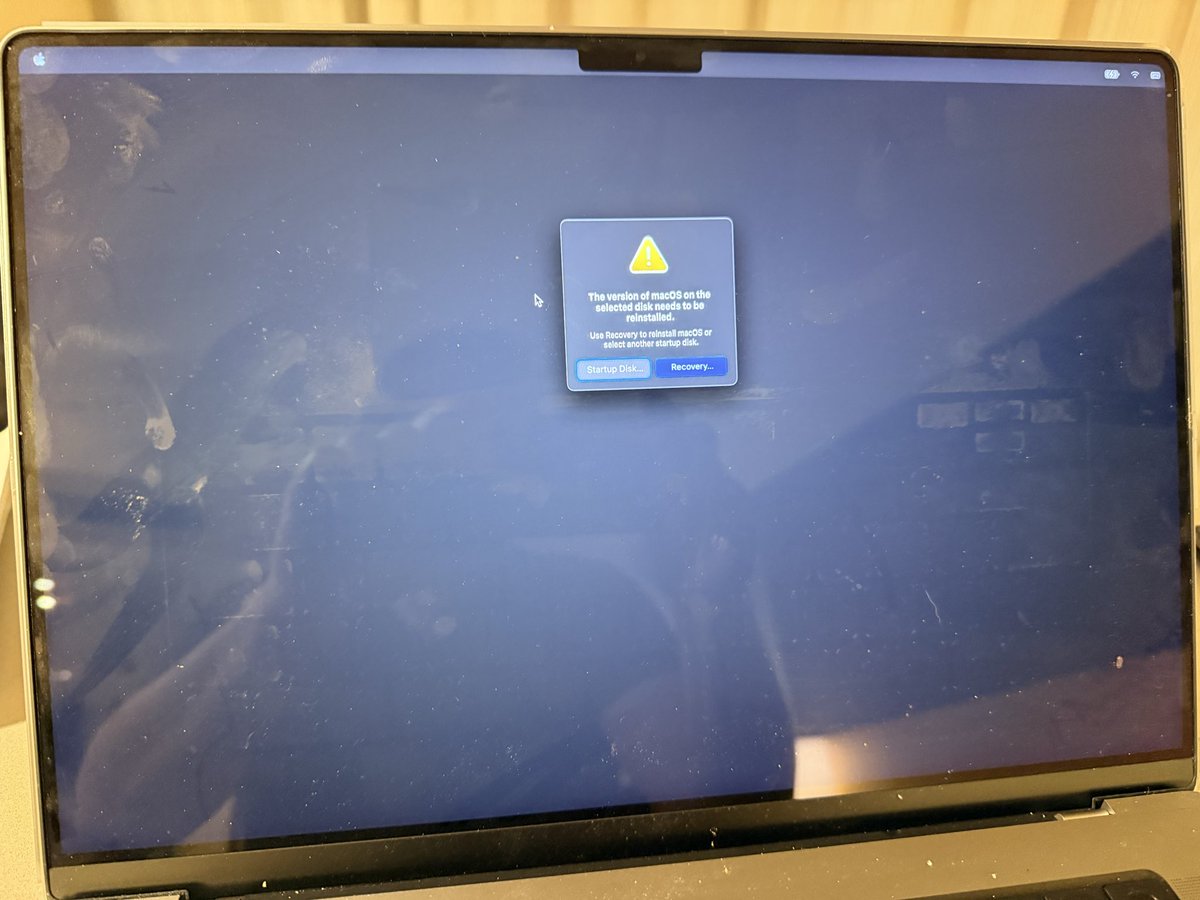 Woke up this morning in Silicon Valley to this screen. 💻🪦

The start to a week of investor meetings for Hello Haven… and my computer had other plans. 🤪

To every entrepreneur out there: Murphy's Law is real. Something will go wrong at the worst possible time. 

The key?
