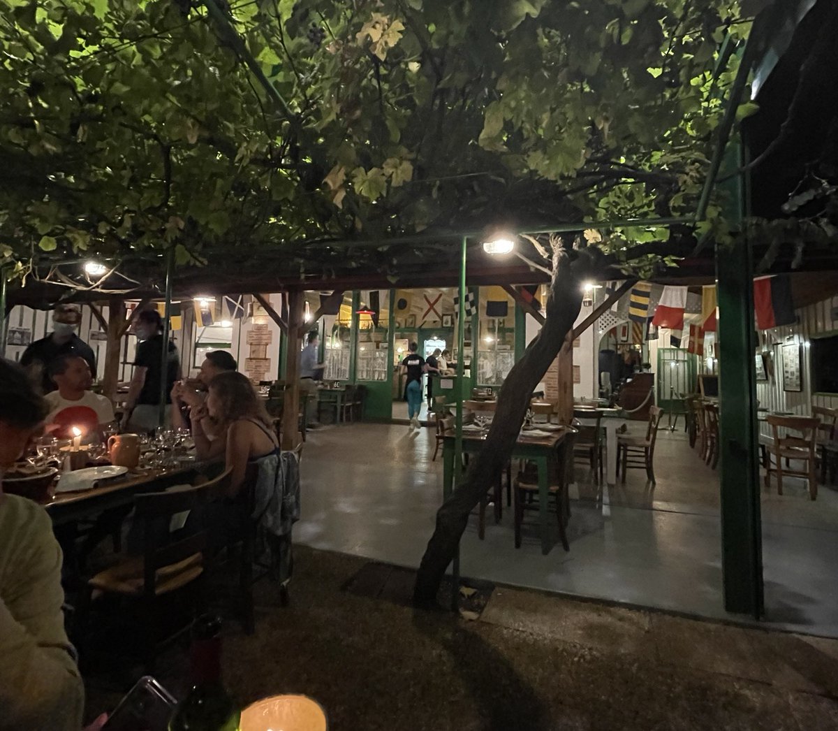 Cap-Ferret : le restaurant Chez Hortense en passe d'être vendu 

#capferret #lecapferret #chezhortense 
aqui.media/article/cap-fe…