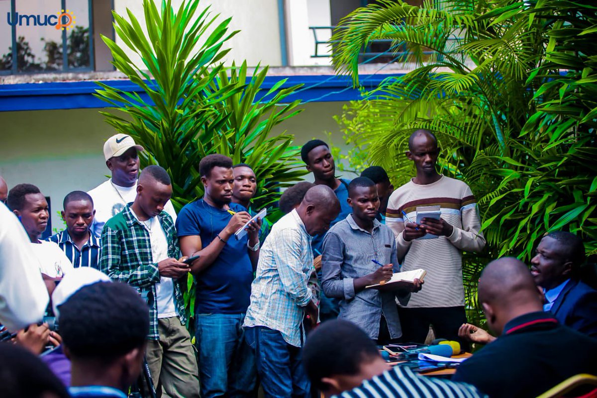 🎙️« Faustin Ndikumana arongoye Parcem avuga ko umukuru w’igihugu <a href="/GeneralNeva/">SE Evariste Ndayishimiye</a> ari we wenyene ashoboye gusubiza hasi abo bose bitwa ko badakorwako ngo nakare abonona arabazi bose ».Hari mu kiganiro yahaye abamenyeshamakuru kuri uyu wa 20.01.2026.

Inkuru👇:
facebook.com/share/p/1ATuiY…