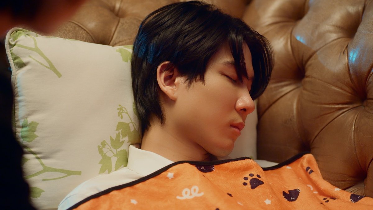 GMMTV's tweet image. เอาดี ๆ ผมว่ามีมวล พวกคุณไหวเหรอ เตรียมรับแรงกระแทกหัวใจยังครัฟฟฟฟฟฟฟฟ
#CatForCashEP1
@Firstkpp @myktnw