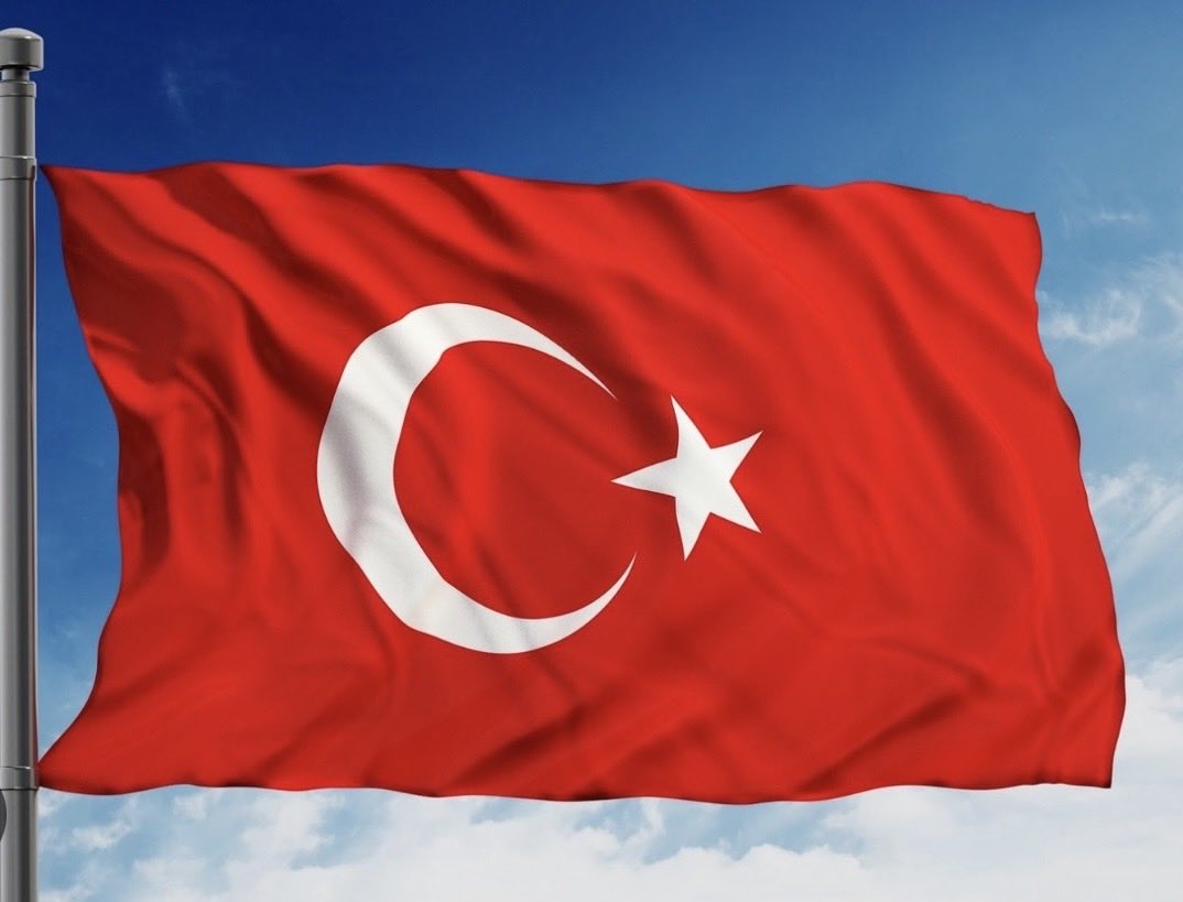 BulutOlcayfen's tweet photo. Dalgalan sen de şafaklar gibi ey şanlı hilal https://t.co/sna036lzk7